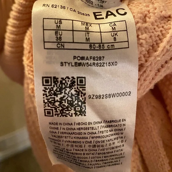 Guess Sweater - Picture 4 of 5